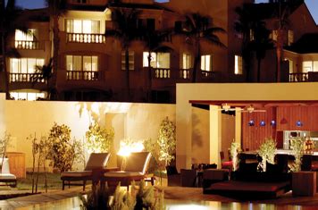 Nightlife-Infiniti Bar-Turks and Caicos-JetSetReport