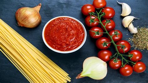 From Rich Taste To History: Here's All About Marinara Sauce