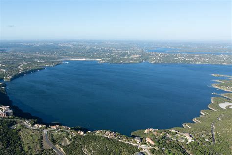 Rising Tide: High Lake Travis level leads to local business boom | Hill Country News