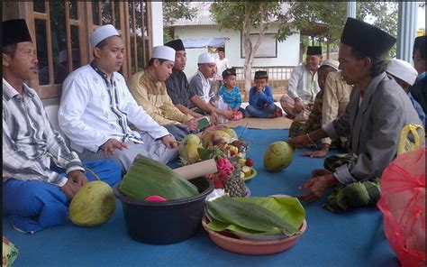 PERAYAAN MAULID NABI DI INDONESIA – SMP NEGERI 1 PASIRIAN