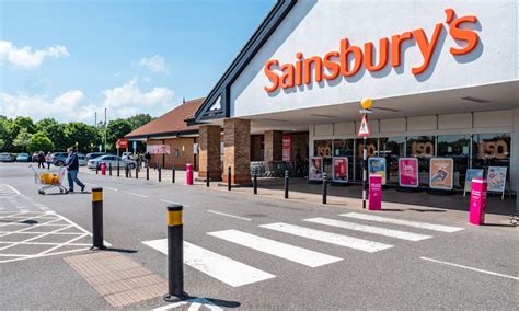 Sainsbury's Digital Grocery Sales Up 5.3%