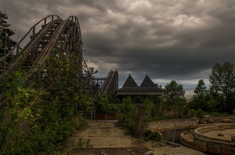 Eerie Images Of America's Abandoned Amusement Parks Will Haunt You | Gizmodo Australia