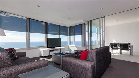 Iconic Q1 Resort & Spa Gold Coast Apartment Escape with SkyPoint Access ...