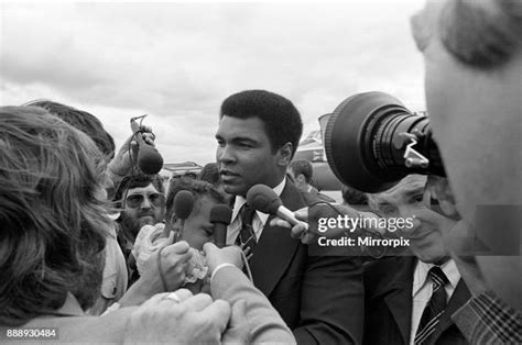 Muhammad Ali Family Photos and Premium High Res Pictures - Getty Images