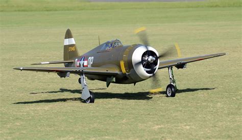 Road to Top Gun - Eduardo Esteves - P-47 Thunderbolt Razorback - Model Airplane News