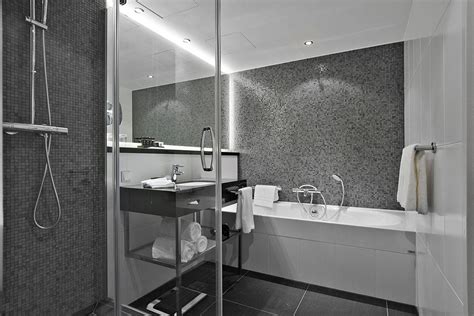 Amenities at Luxury Hotel in Amsterdam | Crowne Plaza