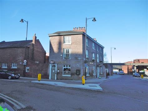 Stockport, Arden Arms © Mike Faherty cc-by-sa/2.0 :: Geograph Britain and Ireland