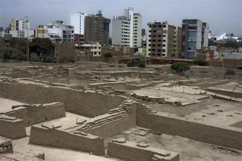 Huaca Pucllana | Travel Story and Pictures from Peru