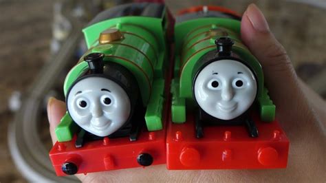 Thomas & Friends: Unboxing the New Re-designed Trackmaster Percy - YouTube