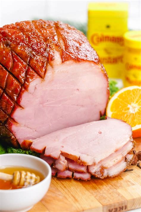 Honey baked ham, with a sweet and spicy glaze. Honey Baked Ham Glaze, Honey Baked Ham Recipe ...