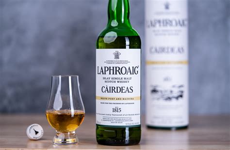 Laphroaig Càirdeas 2023 White Port & Madeira Review | Bottle Raiders