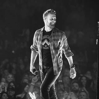 Dierks Bentley Next Concert Setlist & tour dates 2025