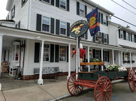 Column: The Griswold Inn is a favorite for Thanksgiving or anytime