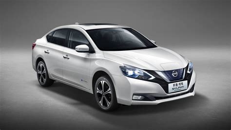 2018 Nissan Sylphy Zero Emission is Half Sentra, Half Leaf - autoevolution