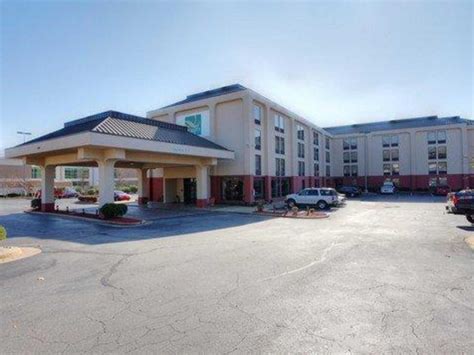 Quality Inn & Suites, North Little Rock (AR) | 2021 Updated Prices, Deals