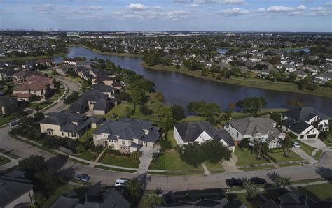 Houston suburbs striking it rich culturally, economically with population growth