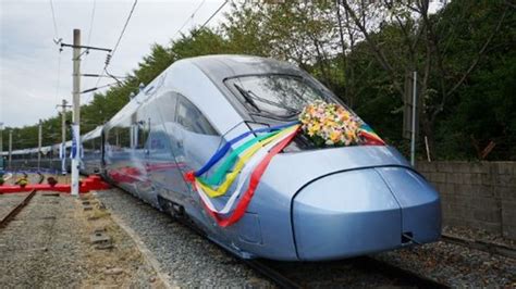 Hyundai Rotem launches the high-speed train - Railway Supply