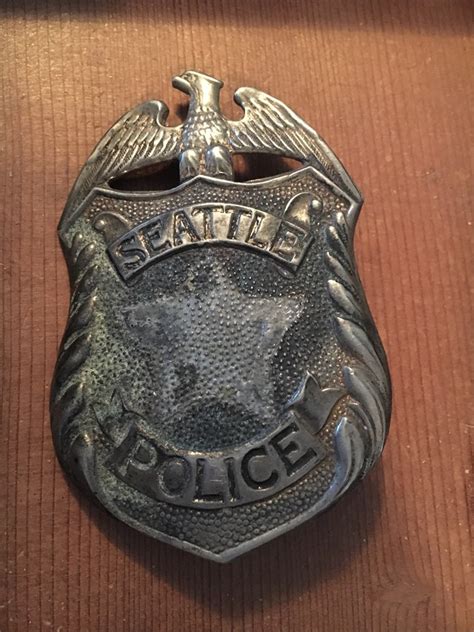 Collectors-Badges Auctions - Vintage Seattle Washington Police ...