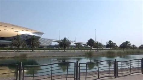 Mall of the Emirates Metro Station | Dubai - YouTube