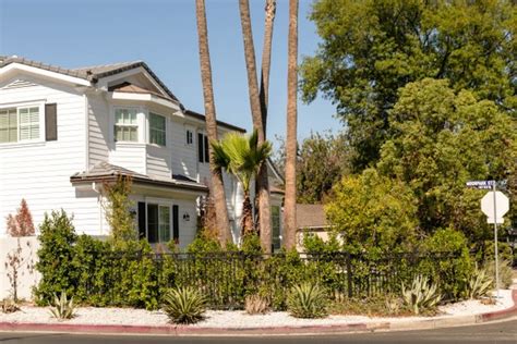 Encino, Los Angeles CA - Neighborhood Guide | Trulia