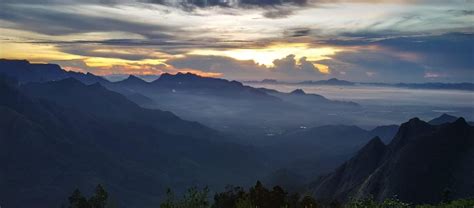 Sunrise Kolukkumalai Trekking Jeeps Safari Package Trip to Kerala