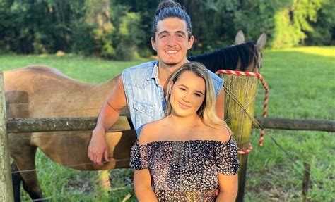 'Idol's Gabby Barrett And Cade Foehner Are Expecting Their First Baby