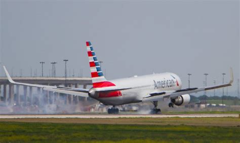 NTSB Issues Update on American Airlines Flight 383 Engine Failure ...