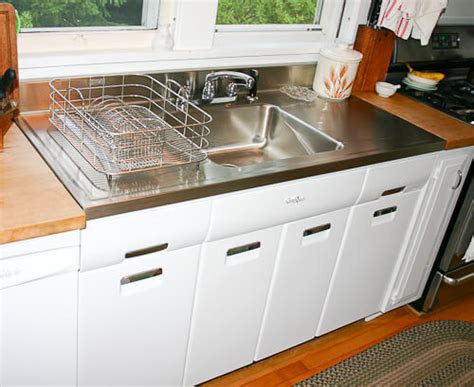 Farmhouse drainboard sinks - Retro Renovation