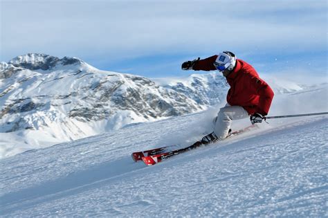 Wallpaper : snow, snowboarding, snowboard, Ski, mountain, piste, footwear, skier, slopes, sports ...