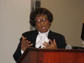 Joycelyn Elders biography, birth date, birth place and pictures