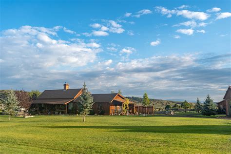 Bryce Canyon Cabins | Bryce Canyon Lodging | Cottonwood Meadow Lodge