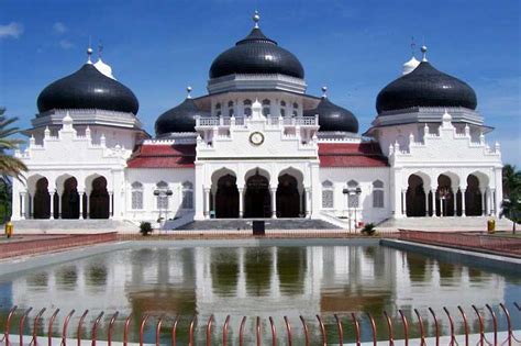 Latar Belakang Sejarah Sebutan "Serambi Mekah" Aceh - Lenterapedia