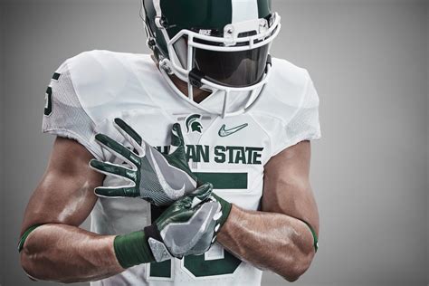 Nike Reveals College Football Playoff Uniform Looks - Nike News