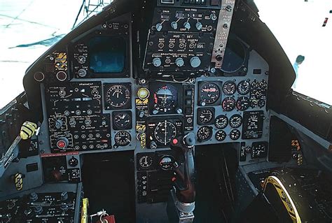 File:F-15 Eagle Cockpit.jpg - Wikimedia Commons