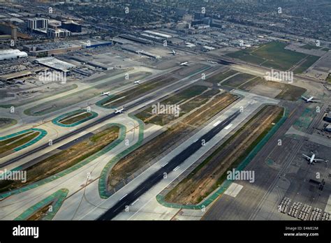 Runways at Los Angeles International Airport (LAX), Los Angeles Stock ...