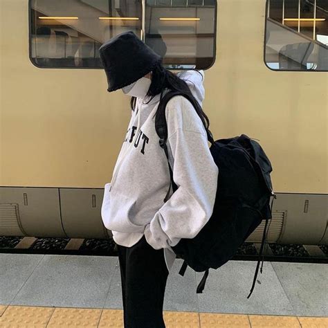 𝒂𝒏𝒏𝒆𝒕𝒕𝒆 | Outfits with hats, Korean casual outfits, Tomboy style outfits