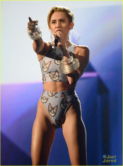 Miley Cyrus: 'Wrecking Ball' at AMAs 2013 - Watch Now! | Photo 621390 - Photo Gallery | Just ...