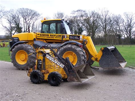 Favored small-scale construction machinery backhoe loader with one machine - laptop power inverter