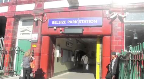 Belsize Park Station Northern Line - YouTube