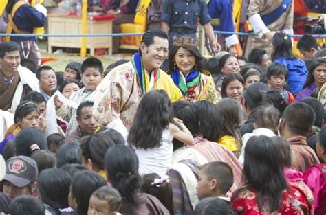 King of Bhutan marries 21-year-old student Jetsun Pema in elaborate ...