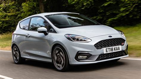 New Ford Fiesta ST 2018 review | Auto Express