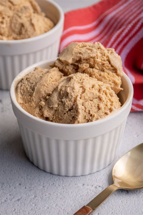 Homemade Gingerbread Ice Cream - The Schmidty Wife