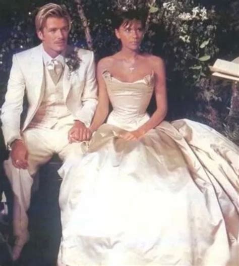 Vera Wang: Victoria Beckham's Wedding Dress 'Flew Back and Forth on ...