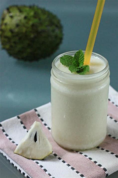 Soursop Coconut Smoothie | Soursop smoothie recipe, Fruit smoothie recipes, Cancer fighting ...