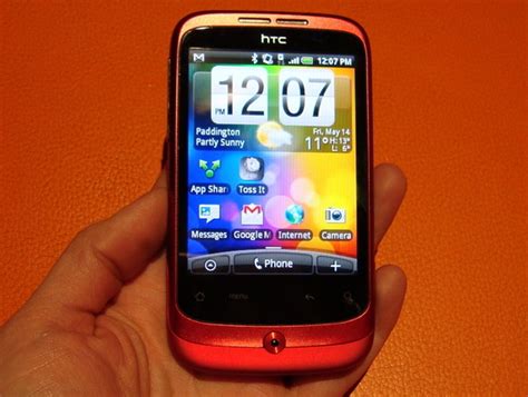 HTC Wildfire early review: Fanning the flames of Android - CNET