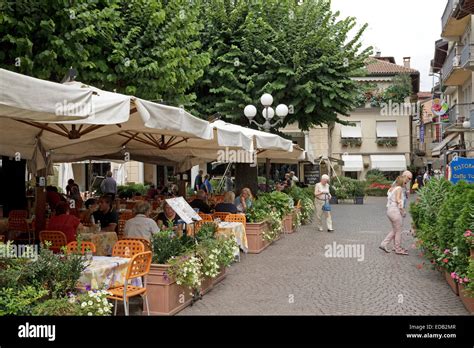 restaurant in the old town, Stresa, Lake Maggiore, Piedmont, Italy Stock Photo - Alamy