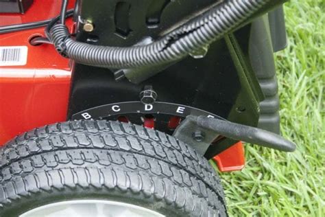 Toro TimeMaster 30-in Lawn Mower Review with Personal Pace - PTR