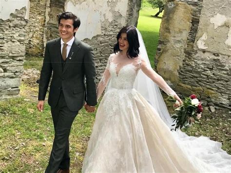 IN PHOTOS: Anne Curtis and Erwan Heussaff's wedding party | GMA ...