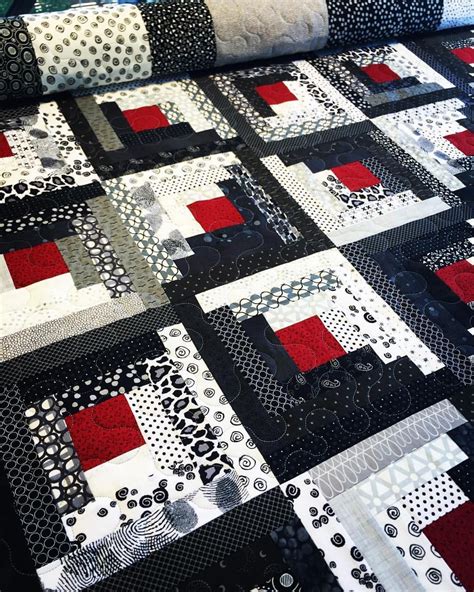 Log Cabin Quilt Pattern - craftIdea.org | Log cabin quilt pattern, Modern log cabins, Log cabin ...