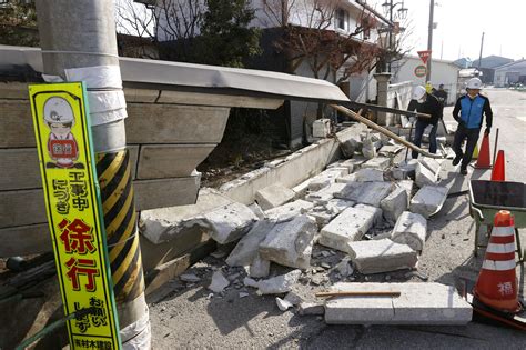 Over 100 injured as powerful quake strikes Japan's Fukushima | Daily Sabah